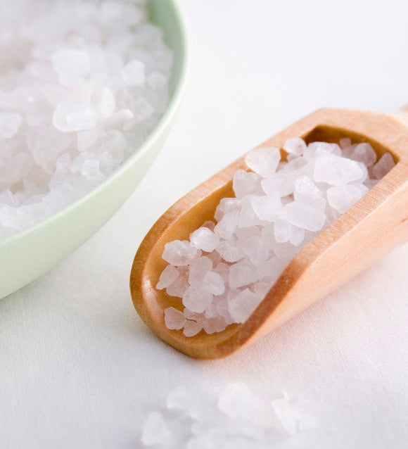 Top 5 Benefits of Using Natural Bath Salts for Relaxation and Skin Health