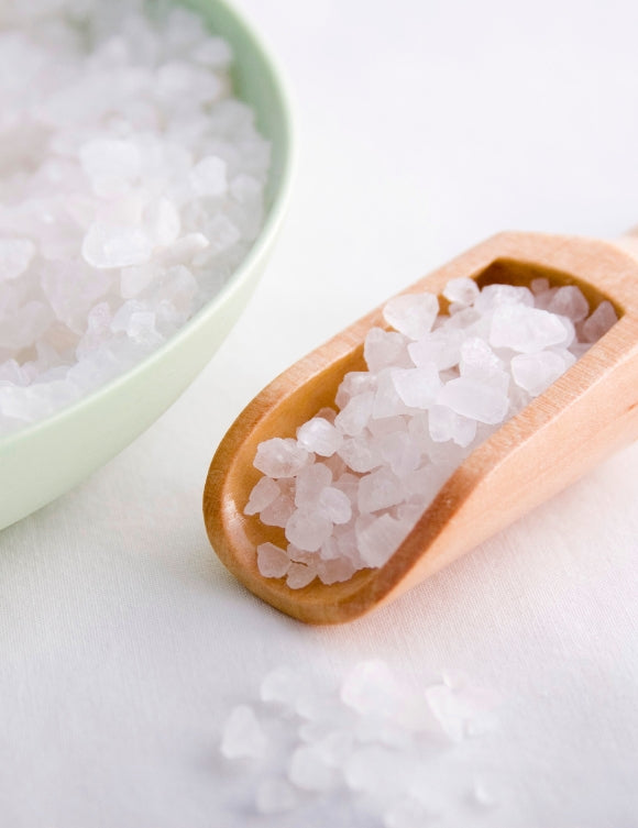 Top 5 Benefits of Using Natural Bath Salts for Relaxation and Skin Health